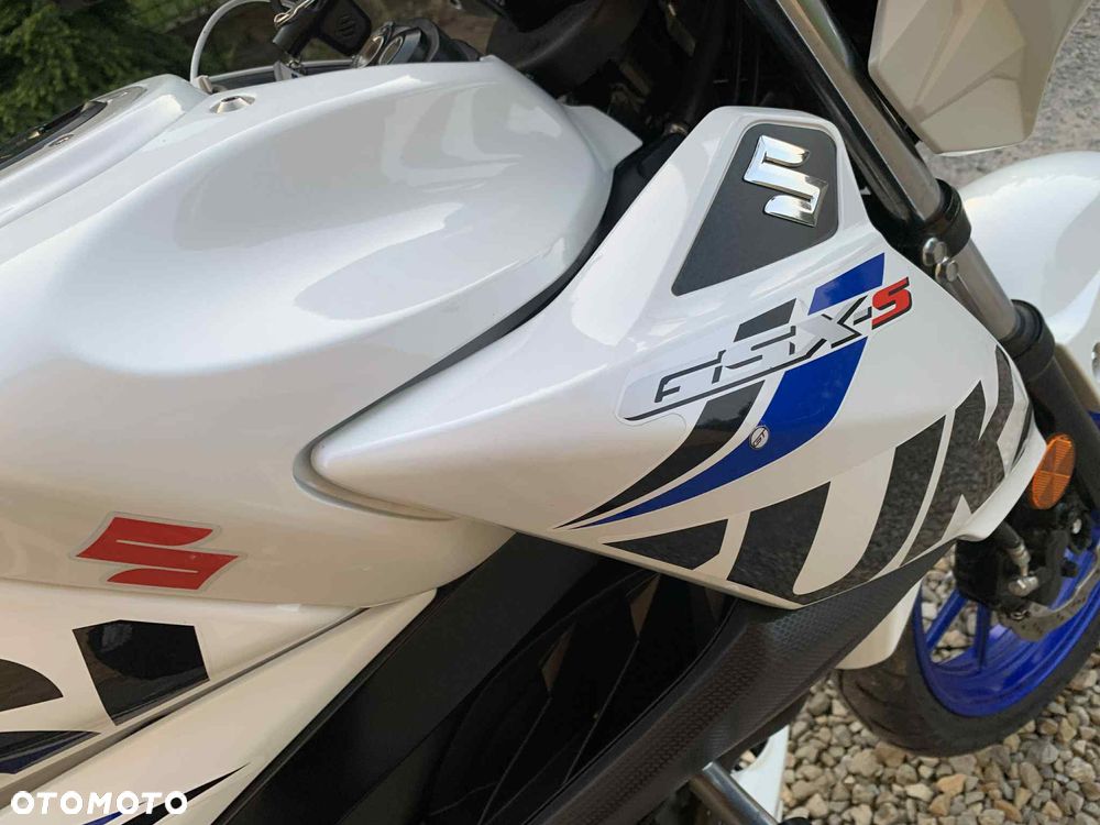 Suzuki GSX - 25