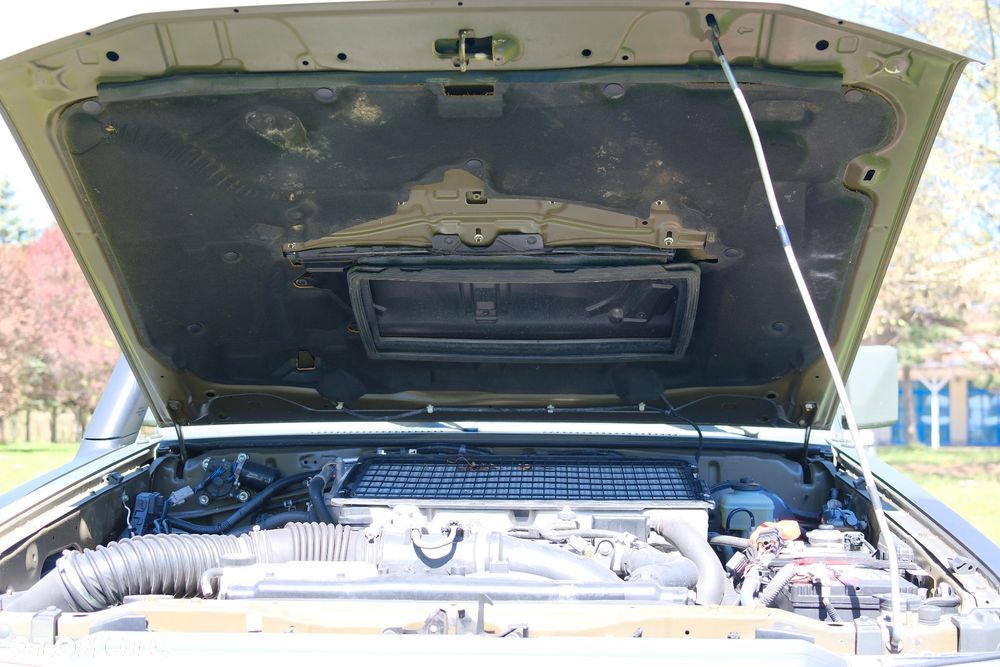 Toyota Land Cruiser - 35