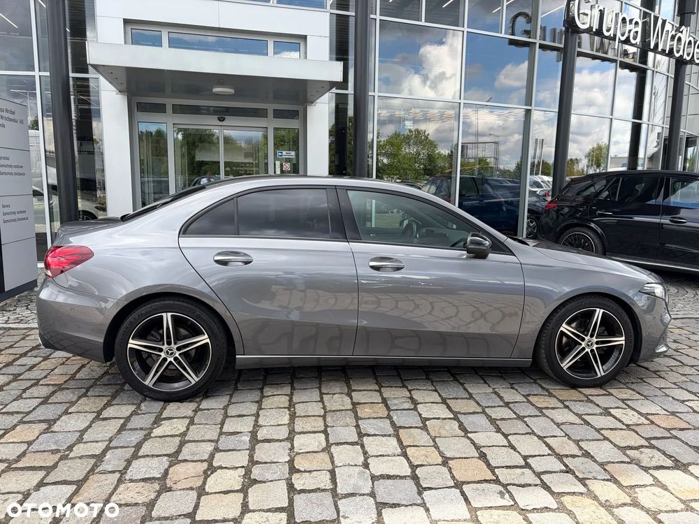Mercedes-Benz Klasa A 180 Progressive 7G-DCT - 7
