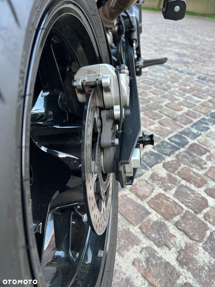 KTM DUKE 890 - 12