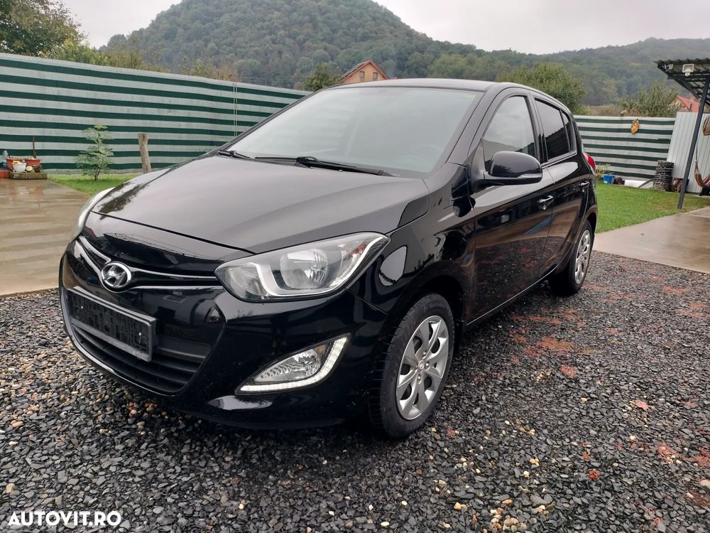 Hyundai i20 - 24