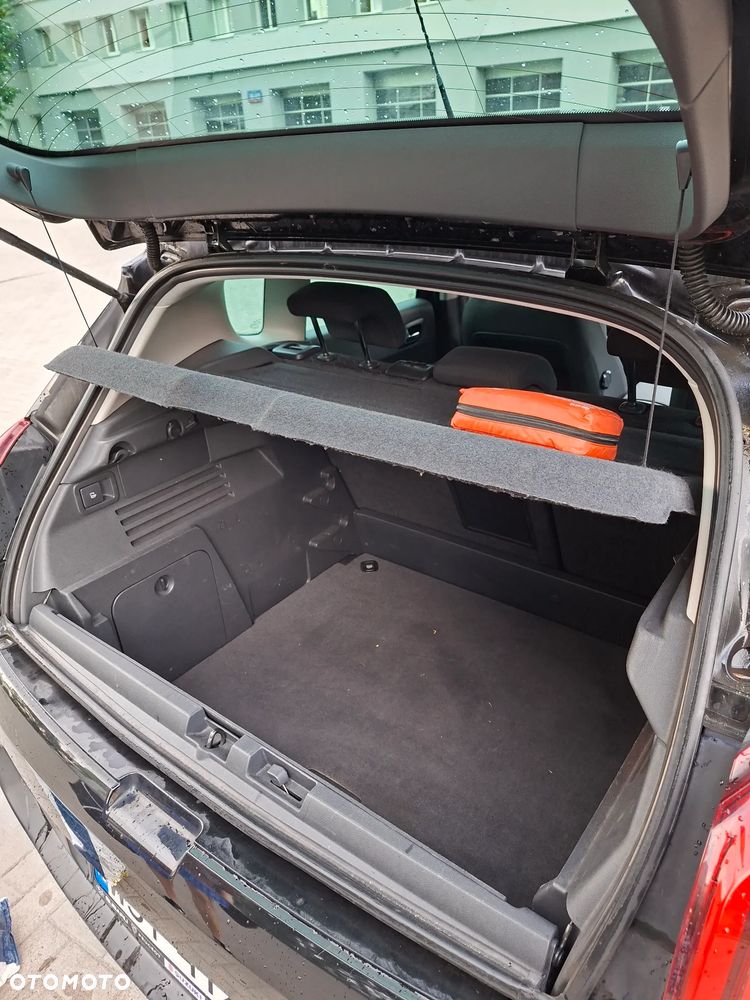 Peugeot 3008 1.6 BlueHDi Style S&S - 11