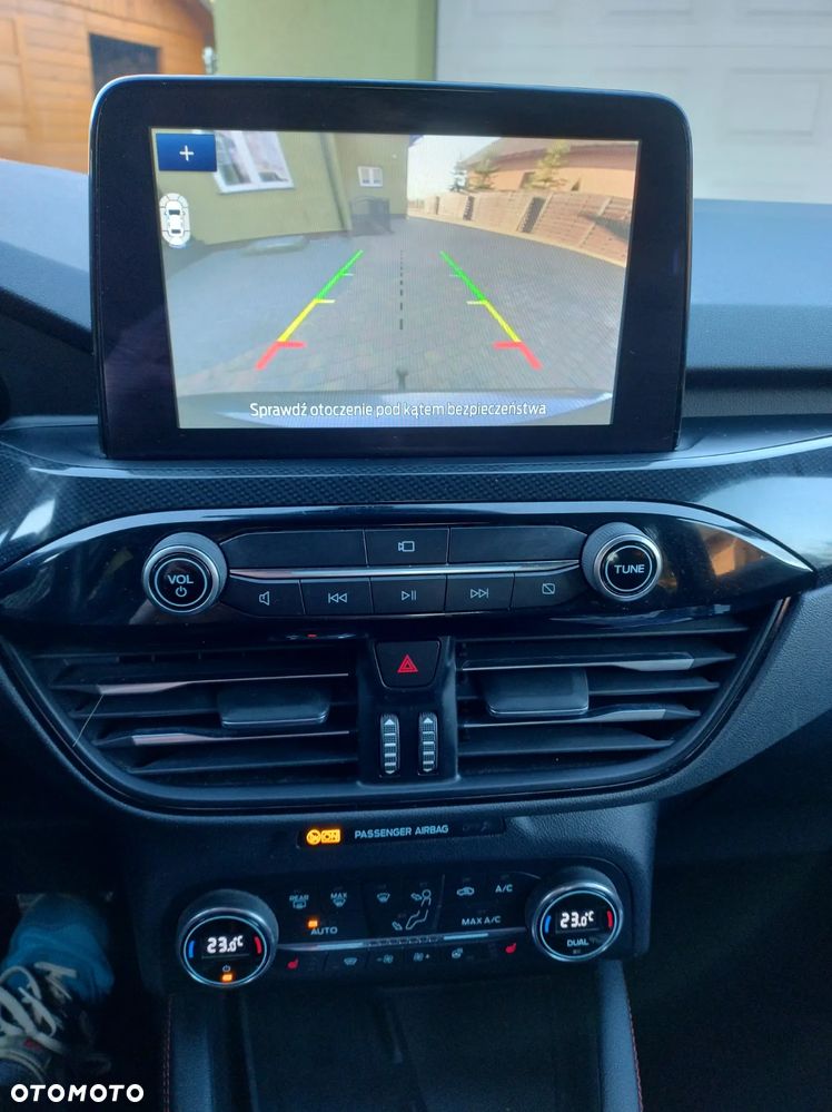 Ford Kuga 2.0 EcoBlue 4x4 ST-LINE X - 28