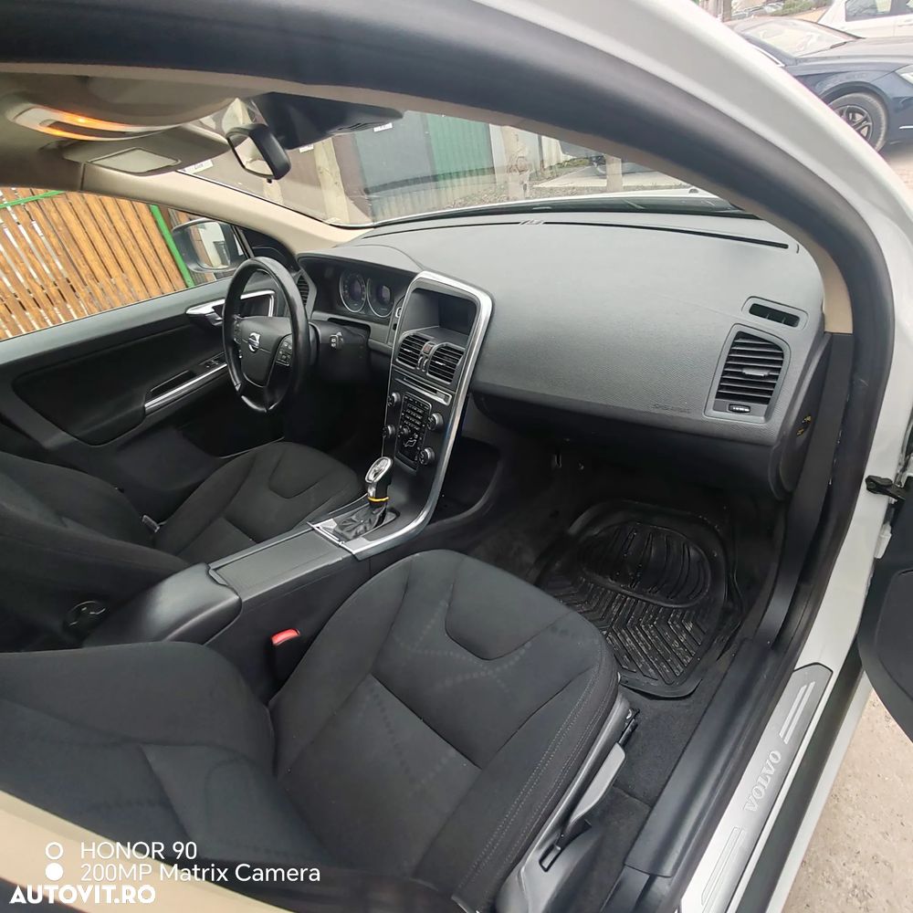 Volvo XC 60 - 4