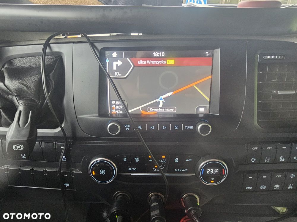 Ford F-MAX - 10