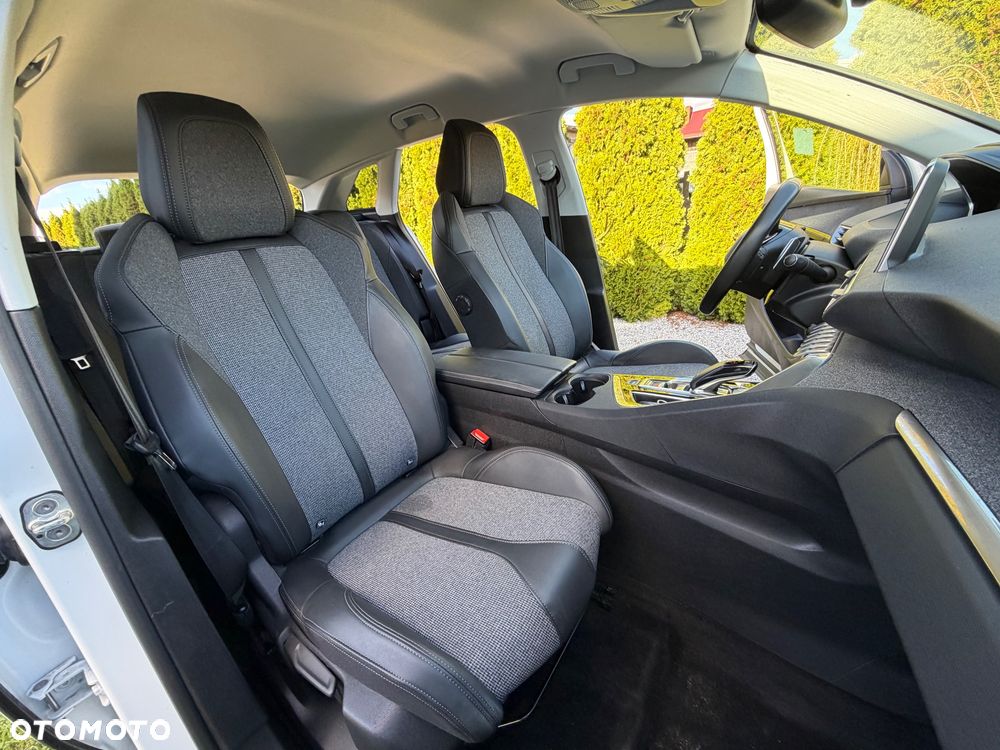Peugeot 3008 PureTech 130 Stop & Start GPF EAT8 Allure - 6