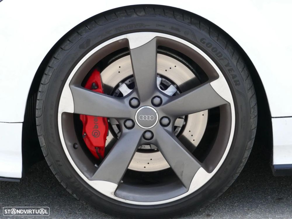 Audi TT RS Coupé - 9