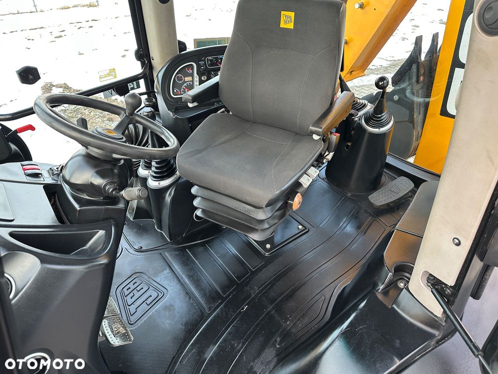 JCB 3CX Contractor - 28