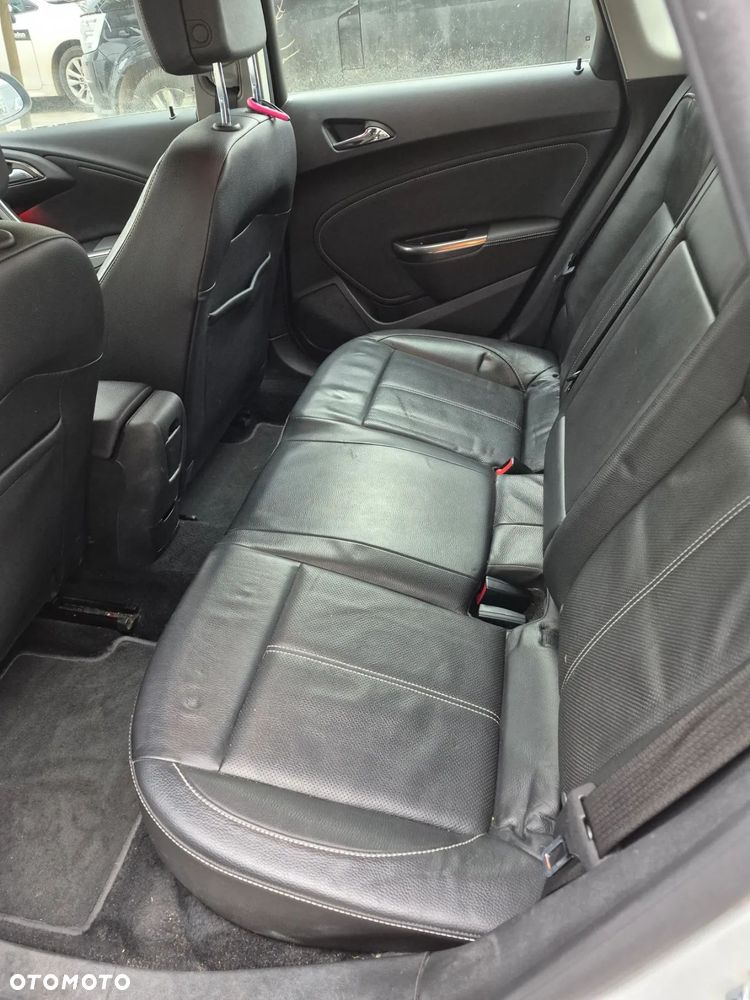 Opel Astra 1.7 CDTI DPF Cosmo - 10