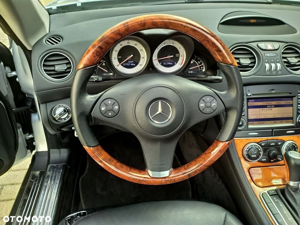 Mercedes-Benz SL - 22