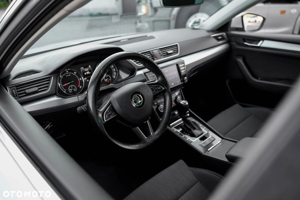 Skoda Superb 2.0 TDI Ambition DSG - 14