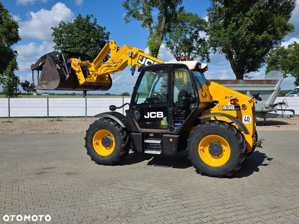 JCB 536 60 Agri Premier 2017R - 25