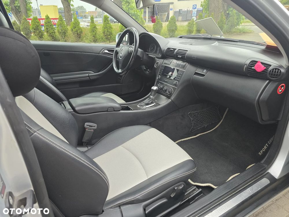 Mercedes-Benz Klasa C 200 CDI Automatik Sport Edition - 8