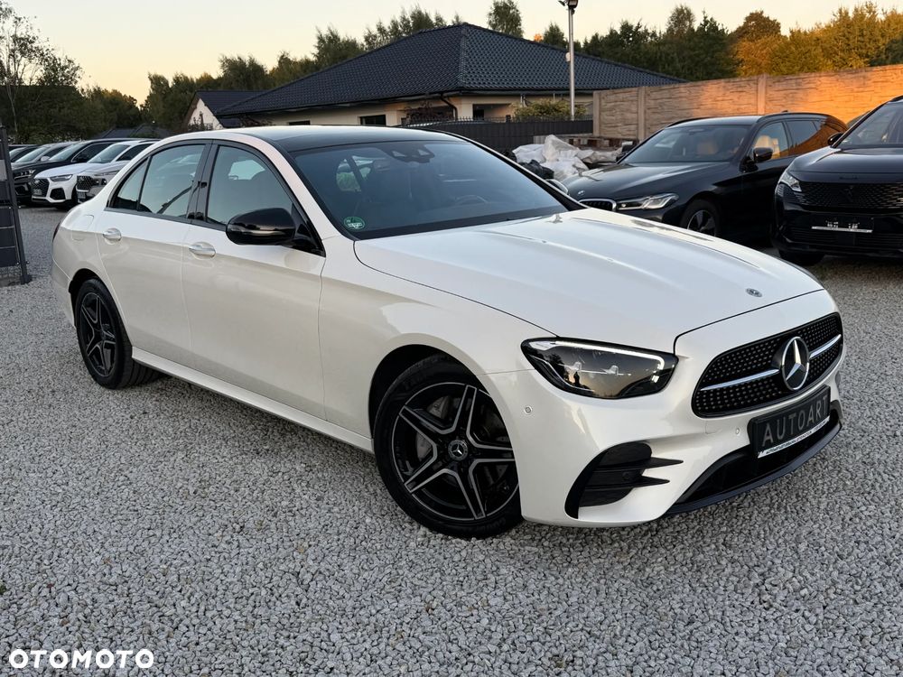 Mercedes-Benz Klasa E 220 d 4Matic T 9G-TRONIC AMG Line - 21