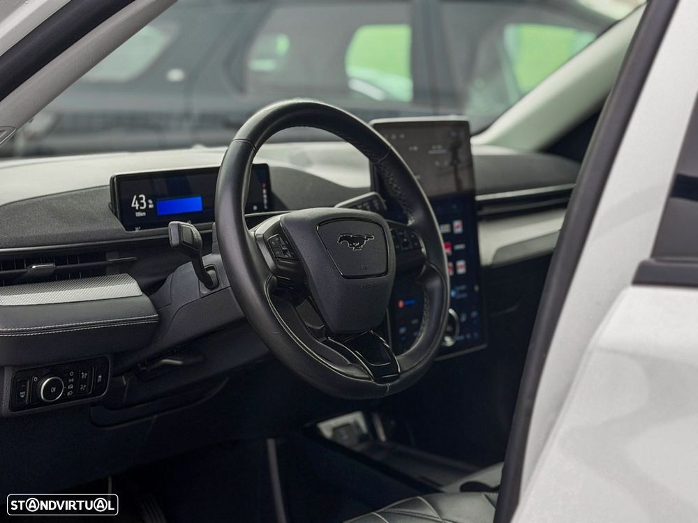 Ford Mustang Mach-E Standard - 6