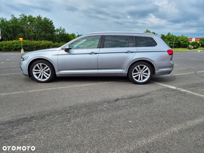 Volkswagen Passat 2.0 TDI Elegance DSG - 8