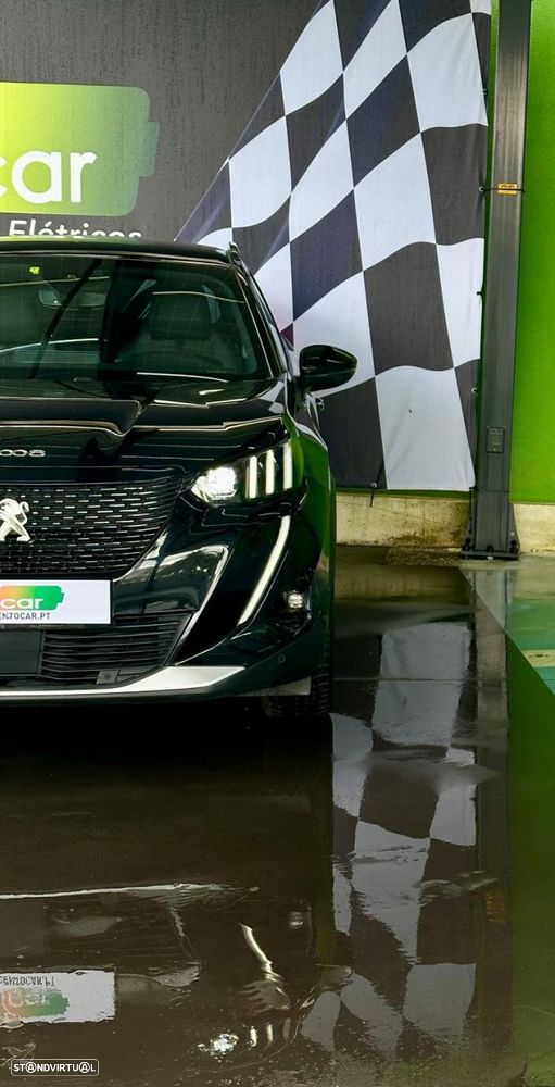 Peugeot e-2008 50 kWh GT - 4