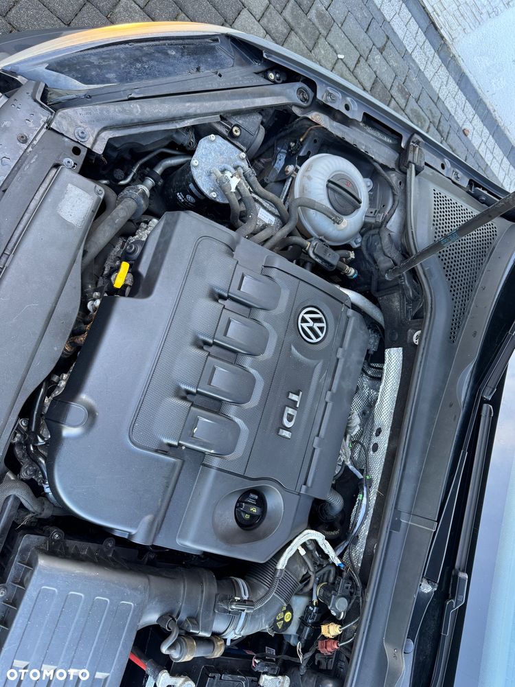 Volkswagen Golf 2.0 TDI BlueMotion Technology Lounge - 15