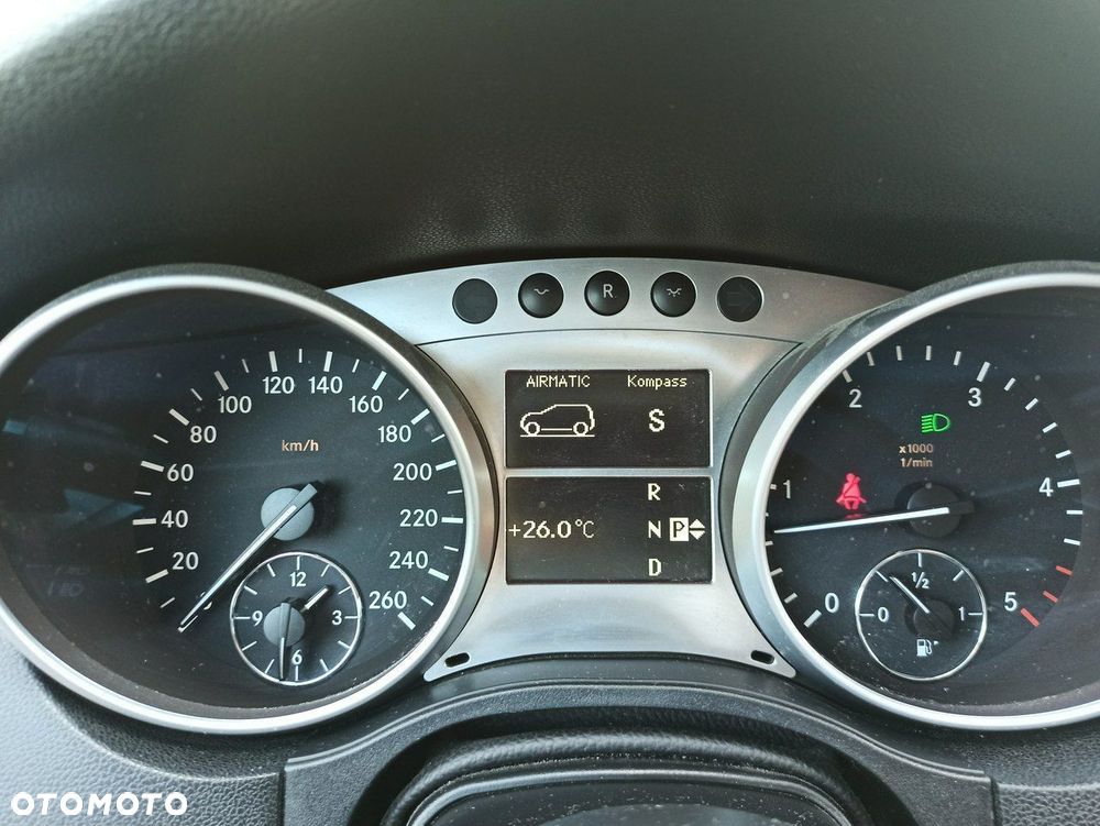 Mercedes-Benz ML - 14