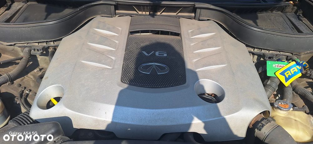 Infiniti FX FX30d S - 11