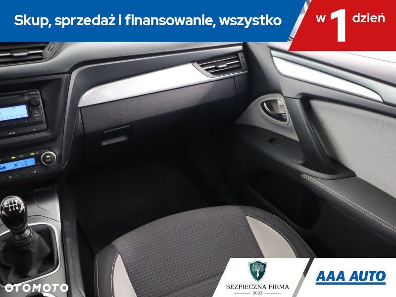 Toyota Avensis - 7