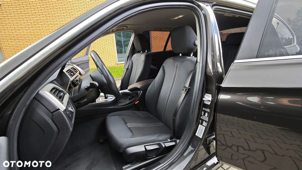 BMW Seria 3 320d DPF - 18