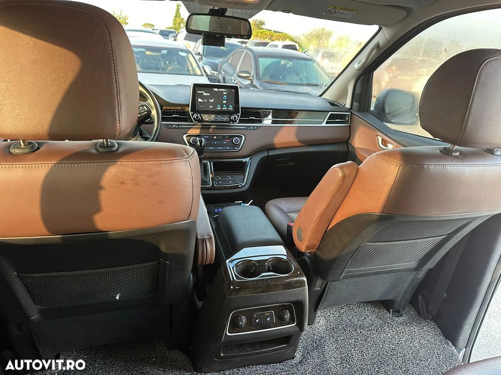 Hyundai H-1 Starex - 11