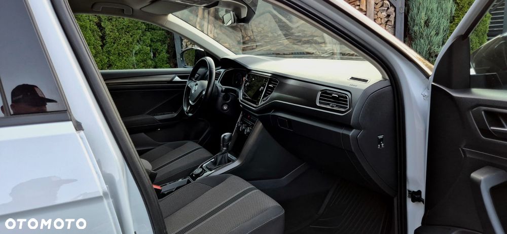 Volkswagen T-Roc - 11