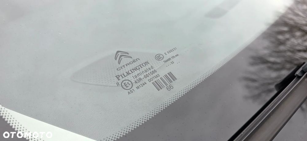 Citroën C3 1.2 PureTech Shine EAT6 - 10