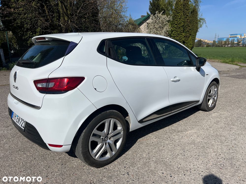 Renault Clio 1.2 16V 75 LIMITED - 6