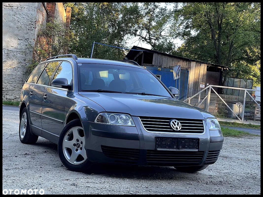 Volkswagen Passat 1.9 TDI Highline - 9