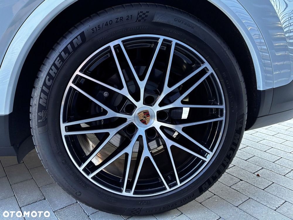 Porsche Cayenne - 17
