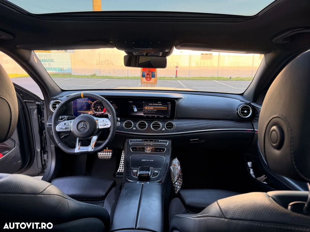 Mercedes-Benz E - 10