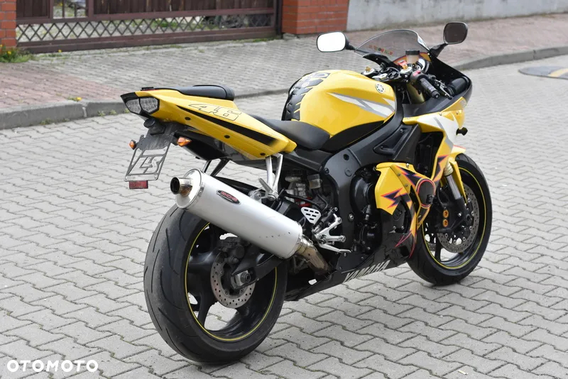 Yamaha R6 - 17