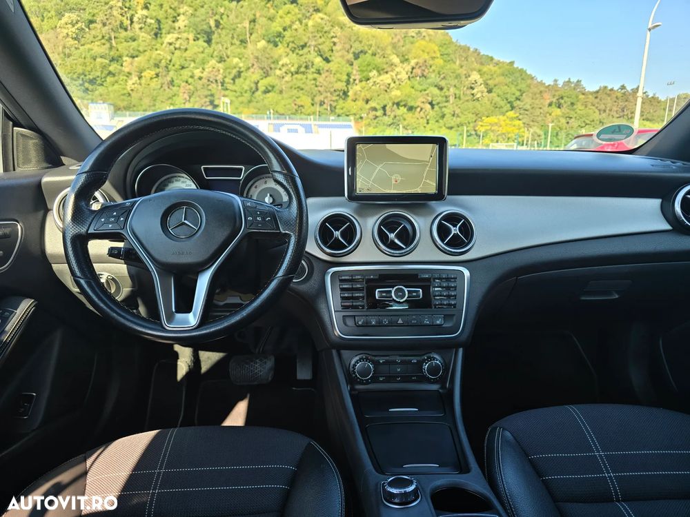 Mercedes-Benz CLA 200 - 8