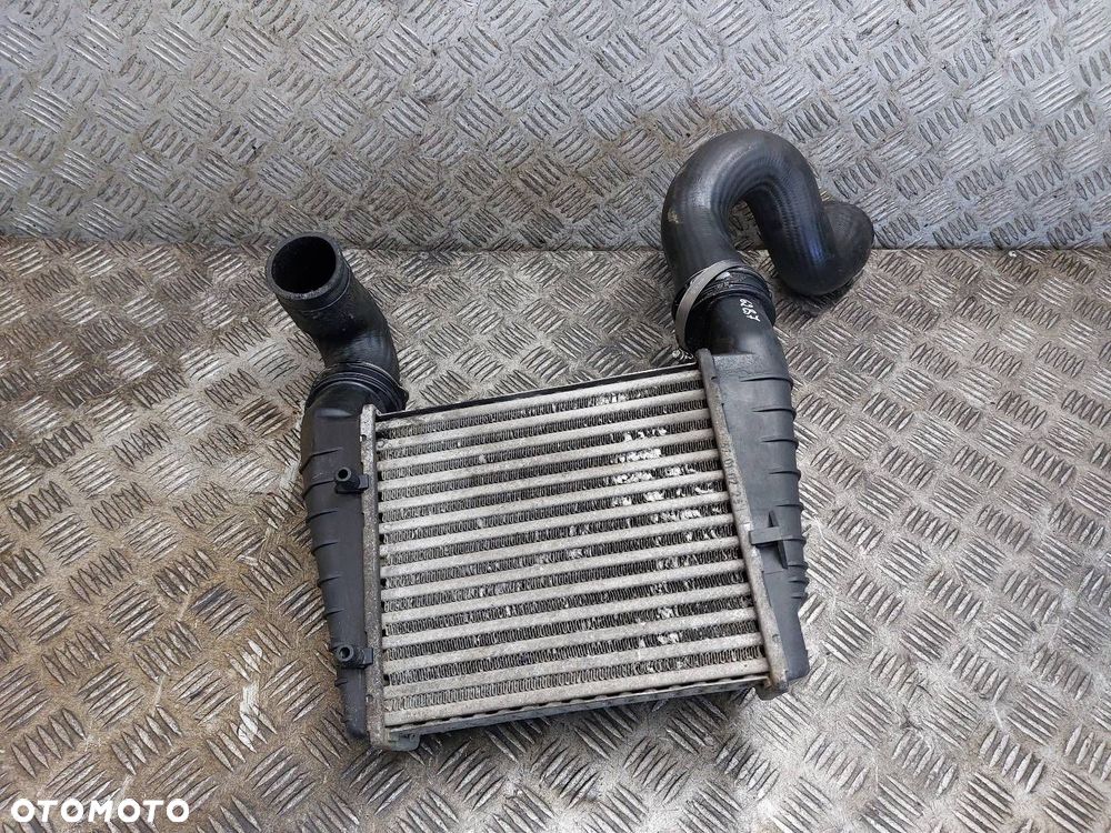 CHŁODNICA POWIETRZA INTERCOOLER + RURY PASSAT B5 1.8 T 8D0145805D - 1