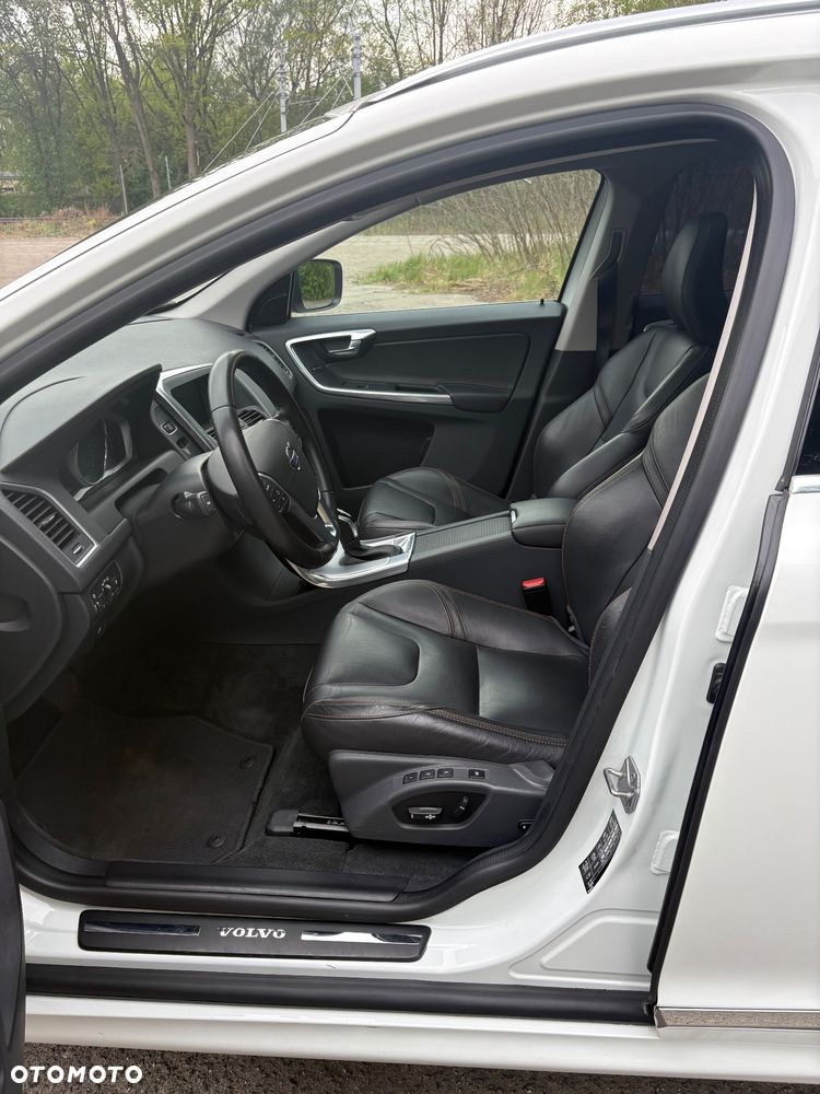 Volvo XC 60 D5 AWD Summum - 12