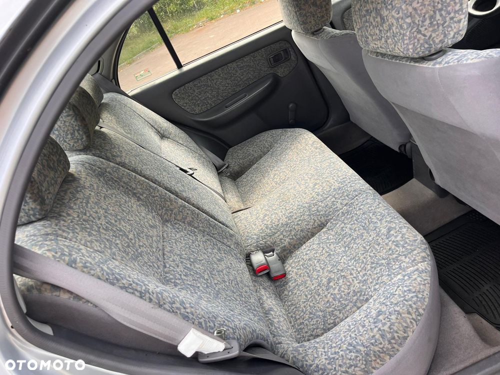 Nissan Almera 1.4 GX - 12