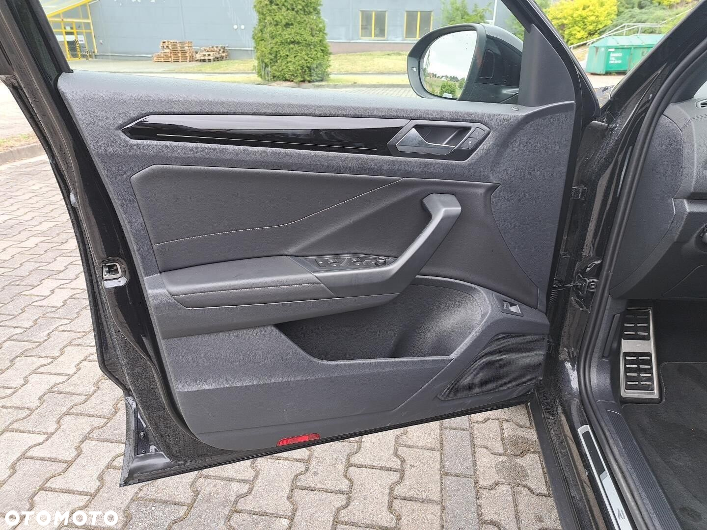 Volkswagen T-Roc - 16