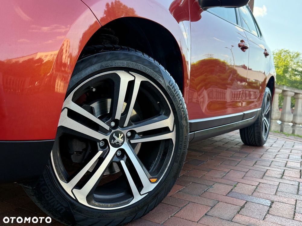 Peugeot 2008 1.2 Pure Tech Style S&S - 12
