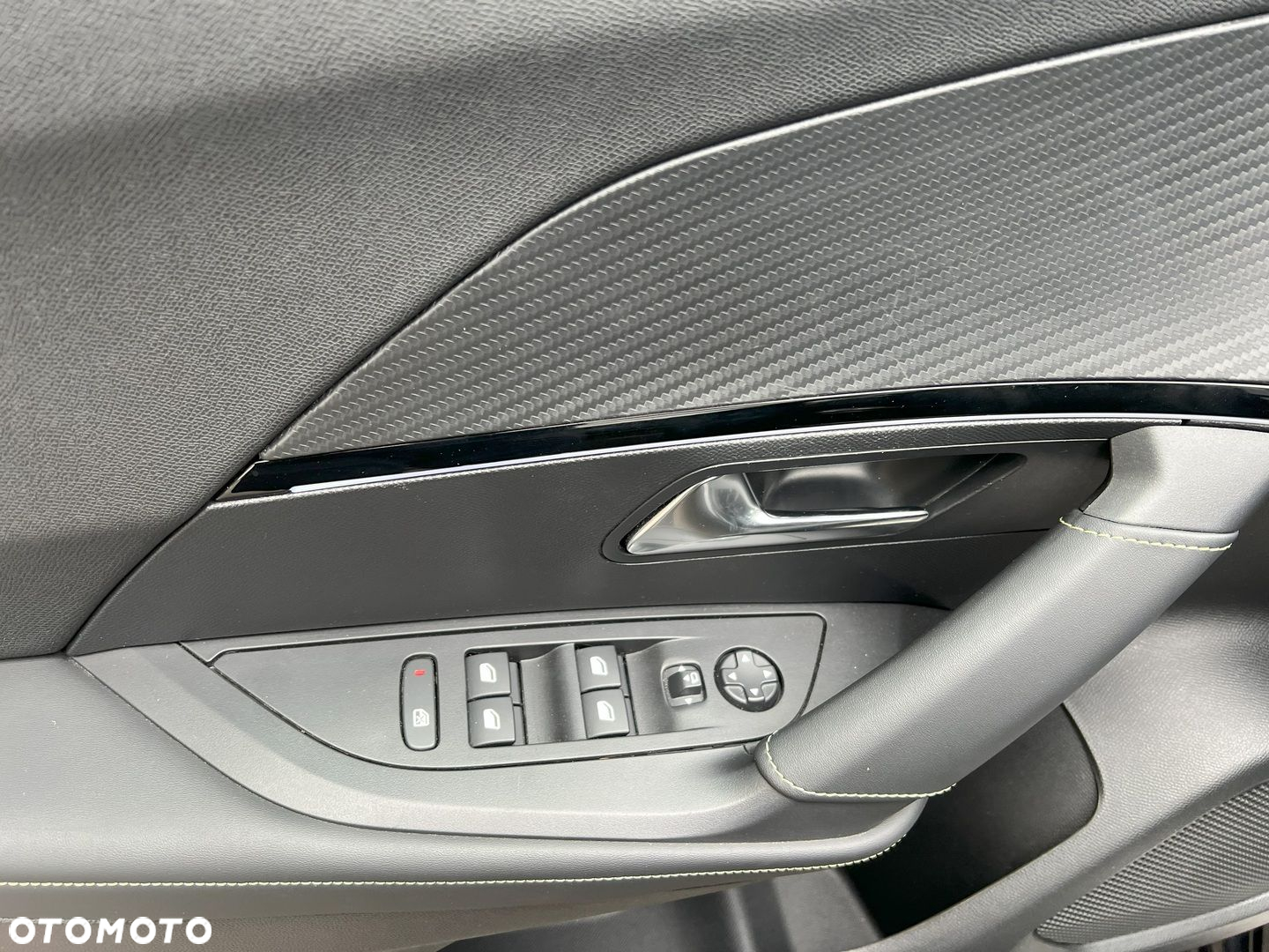 Peugeot 2008 1.2 PureTech GT S&S EAT8 - 12