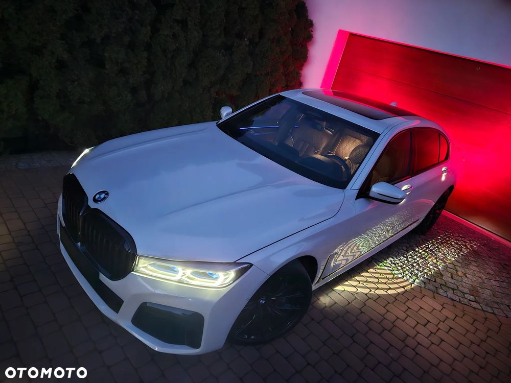 BMW Seria 7 740Ld xDrive mHEV - 14