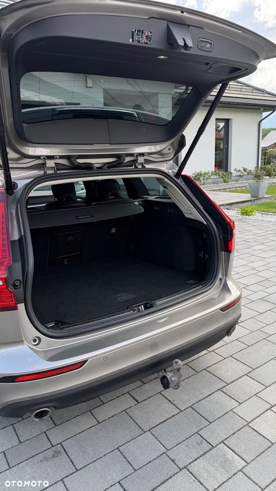 Volvo V60 B4 D Momentum - 12