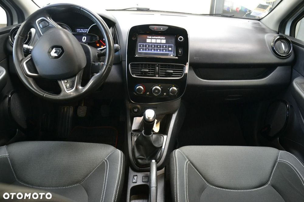 Renault Clio - 12