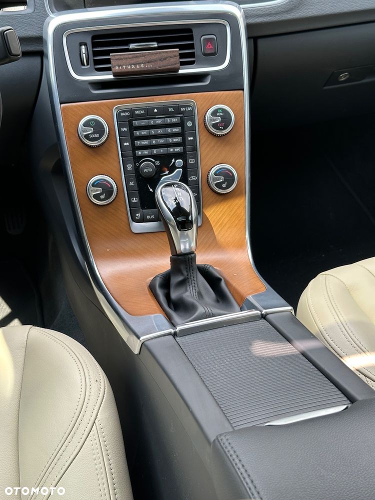 Volvo S60 - 17