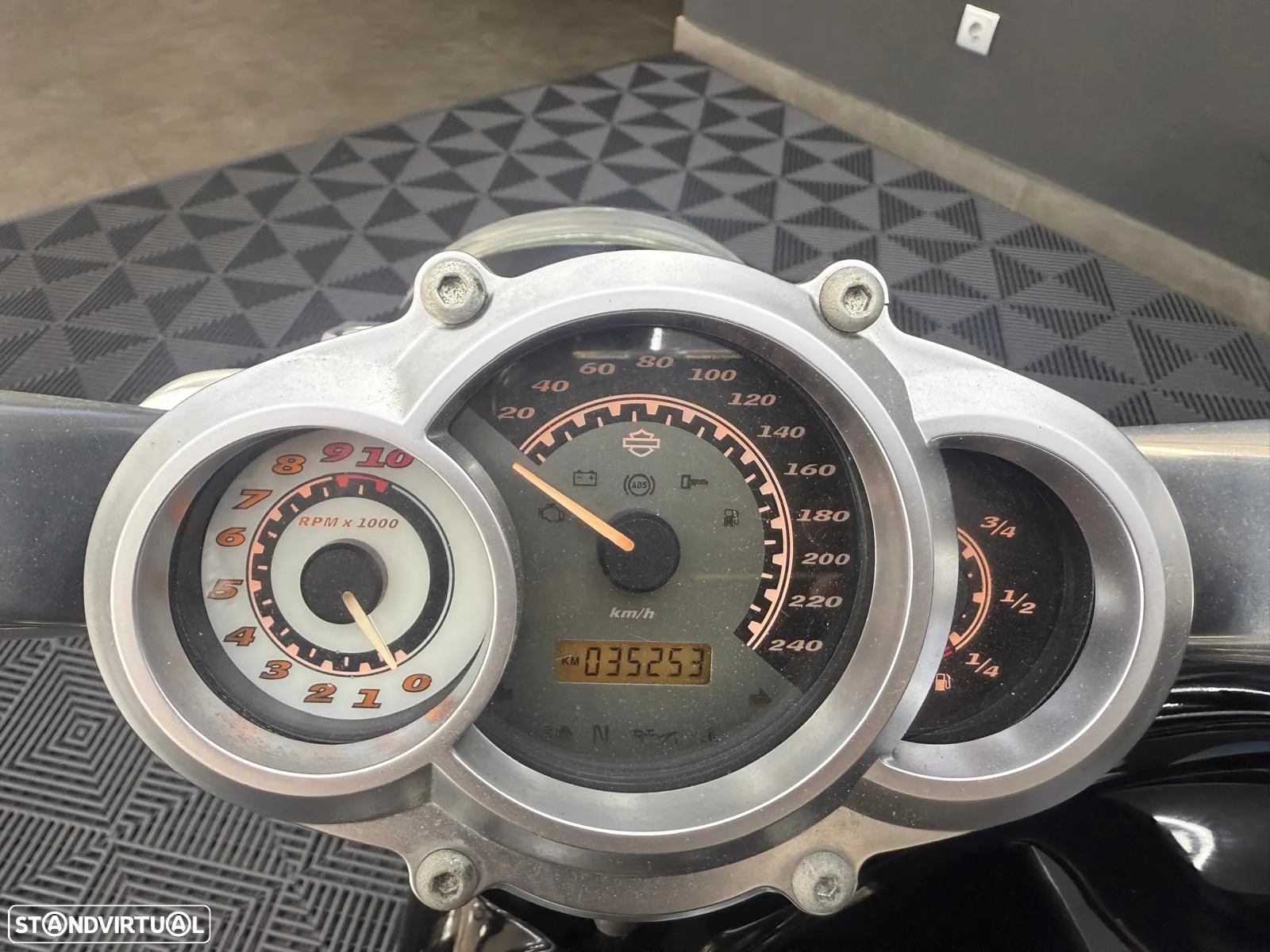 Harley-Davidson VRSCF MUSCLE - 12
