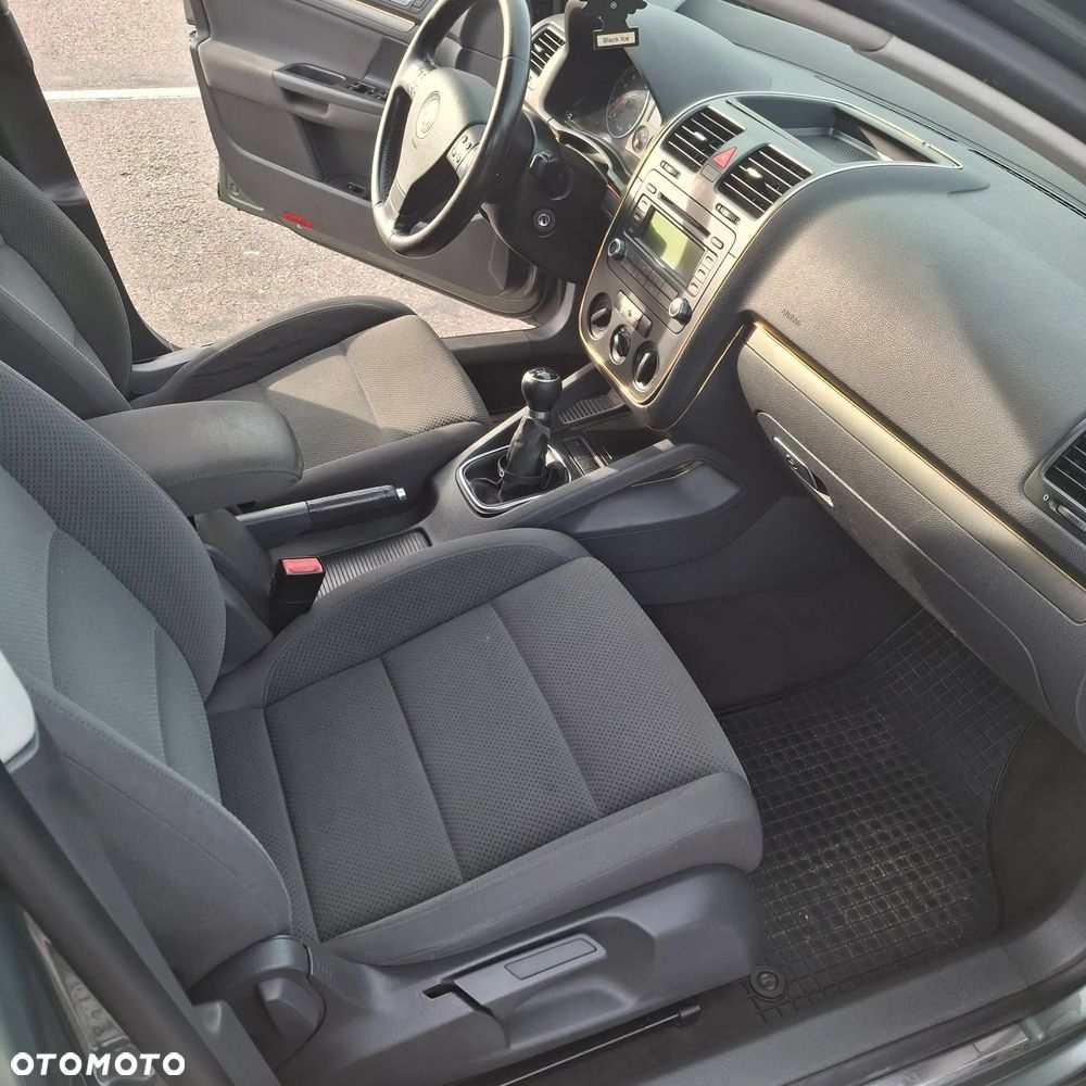 Volkswagen Golf V 1.6 FSI Comfortline - 11