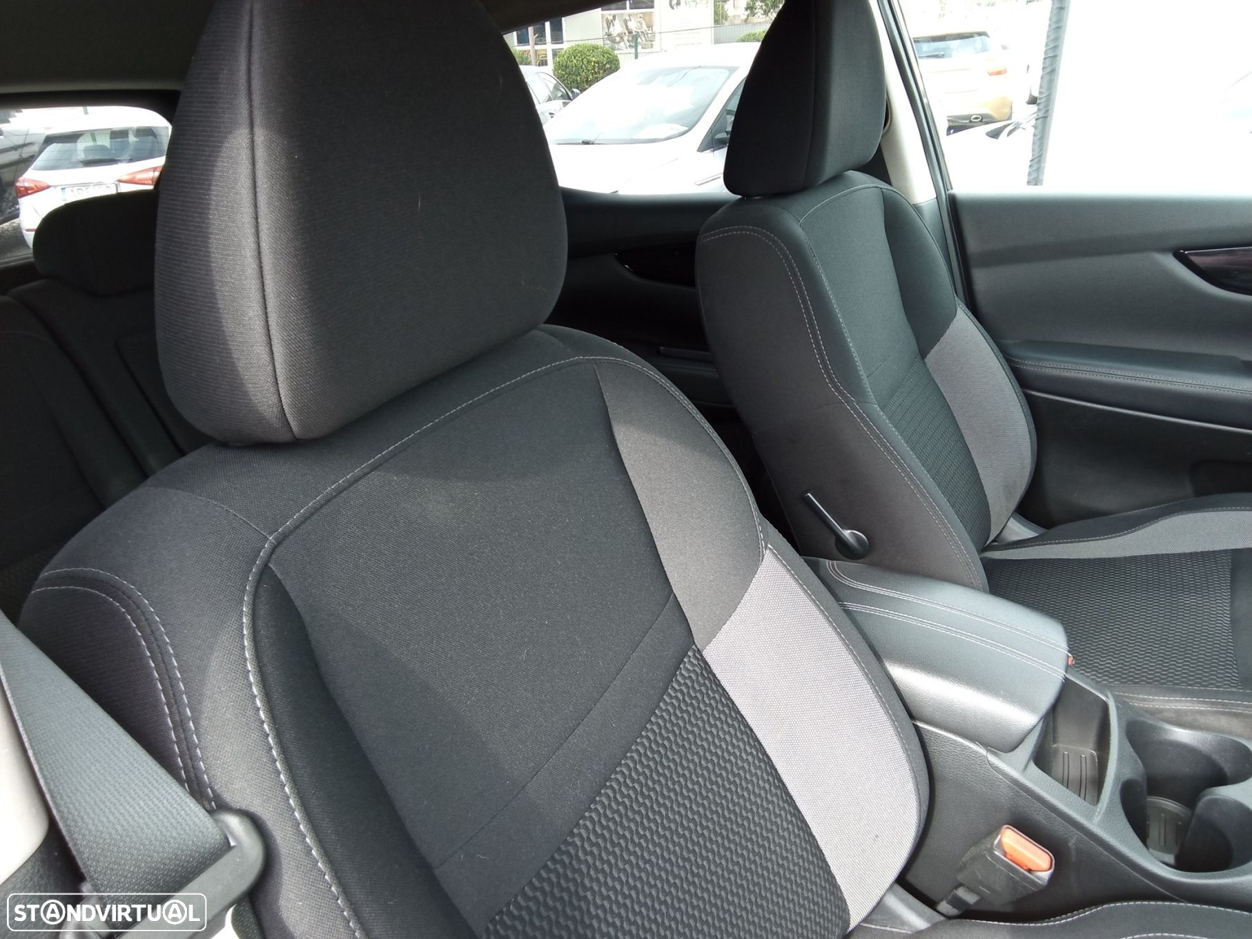 Nissan Qashqai 1.5 dCi Acenta C/Barras de Tejadilho - 23