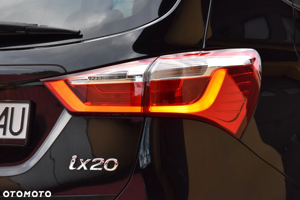 Hyundai ix20 1.4 blue YES - 12
