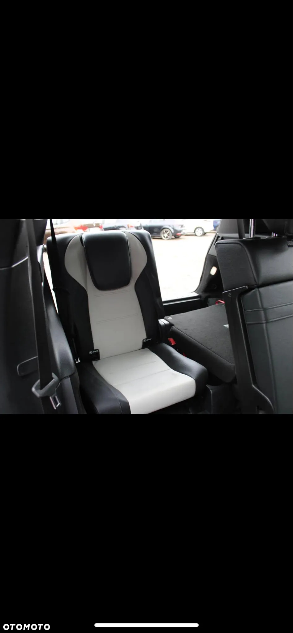 Mercedes-Benz GLB 250 4-Matic AMG Line 8G-DCT - 22